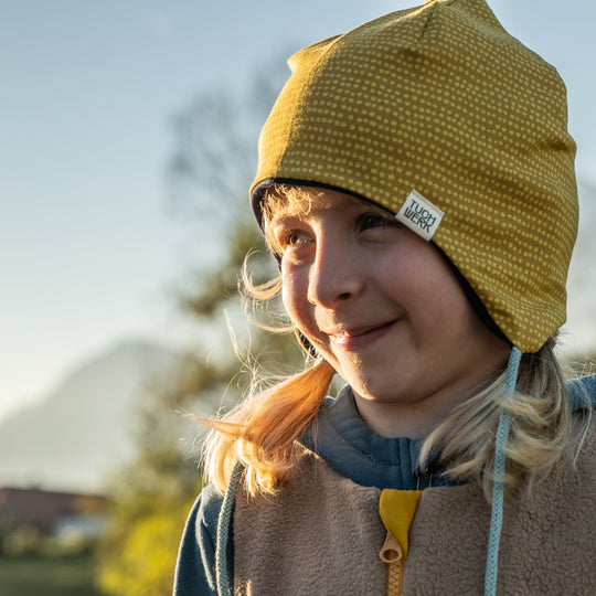 Weiche Kinderweste aus Sherpa mit French-Terry-Futter – ideal für Herbst und Übergangszeit. Kuschelig, bequem und perfekt für den Zwiebellook – für Mädchen und Jungen gleichermaßen.